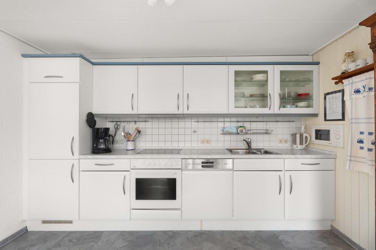 Hello Zeeland - Vakantiehuis Duinroos 133 Breskens Bagian luar foto