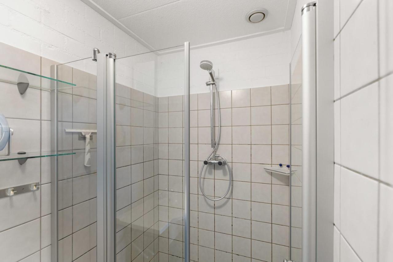 Hello Zeeland - Vakantiehuis Duinroos 133 Breskens Bagian luar foto